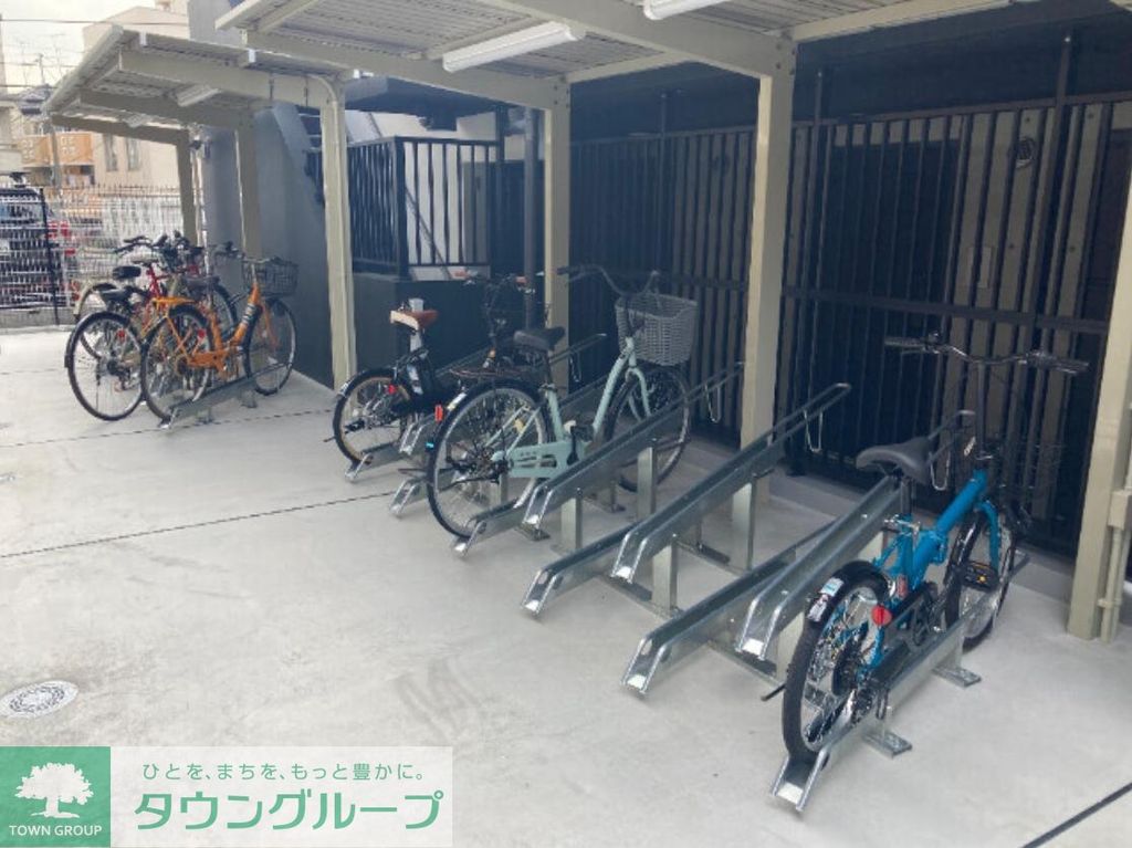 ロビー　駐車場