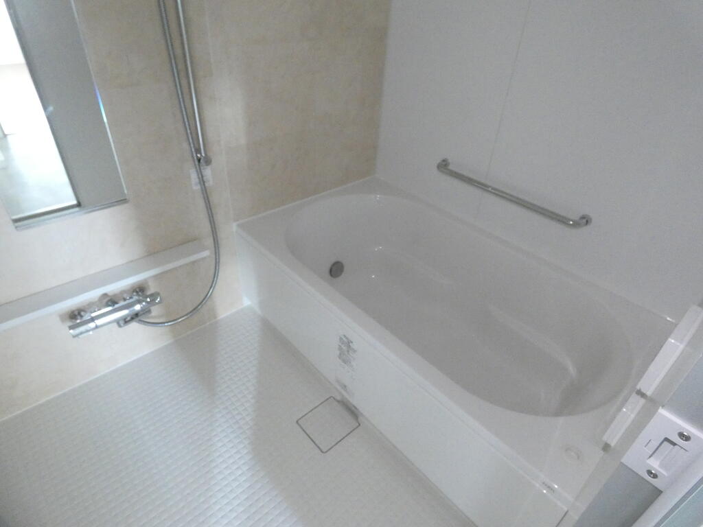 バス・シャワールーム　バス※別部屋参考写真