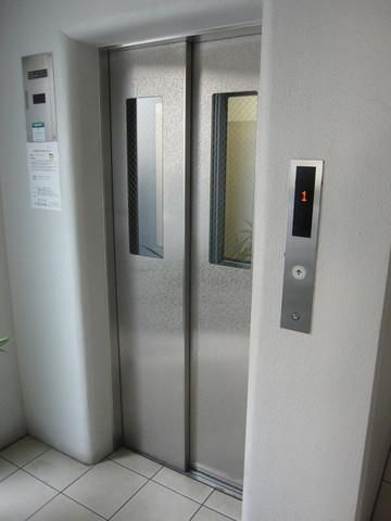 その他　エレベーターあります