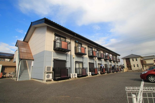 建物外観　日当たり良好！水色と白のツートンカラー★
