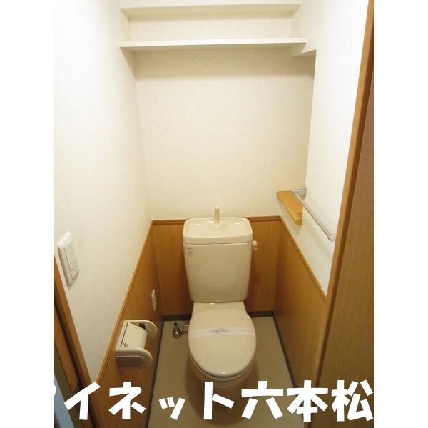 トイレ　落ち着く空間ですね。