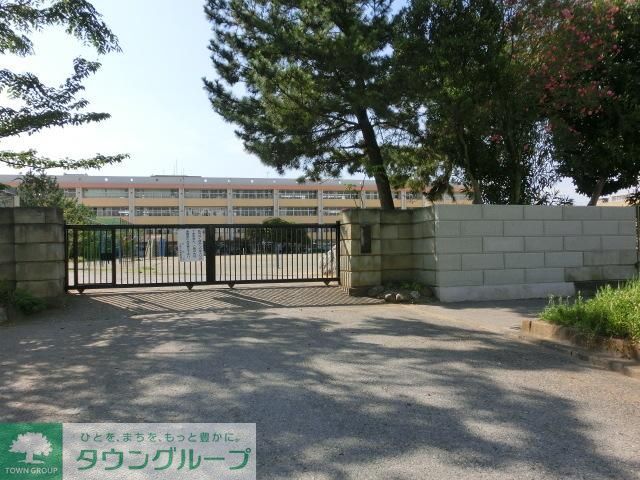 小学校　幕張西小学校（小学校）まで620m