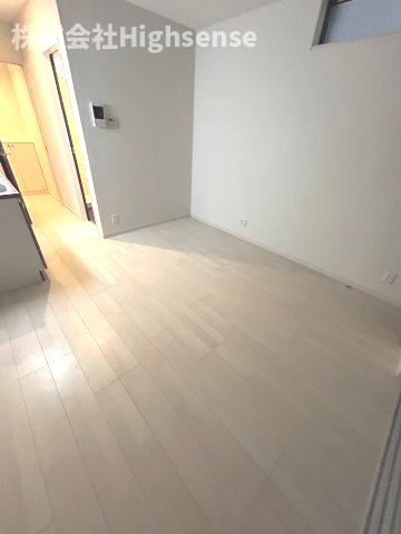 その他部屋・スペース　開放的な寝室です