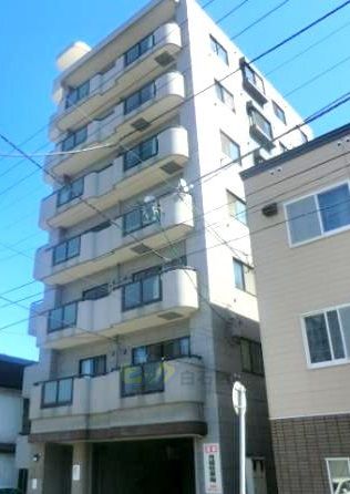 建物外観　エレベーター付きの高層２ＬＤＫマンションです♪