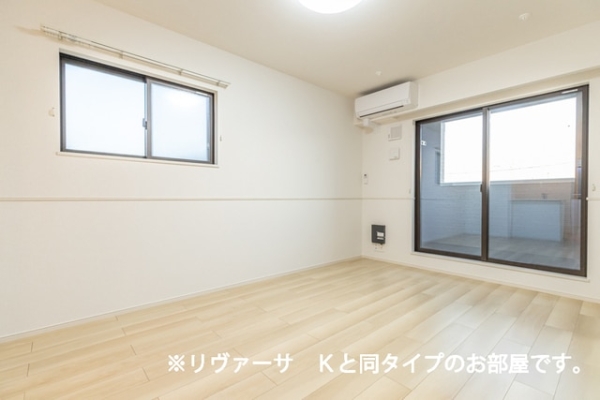 居室・リビング　※参考写真　同建築メーカー施工の同間取完成他物件のものです。
