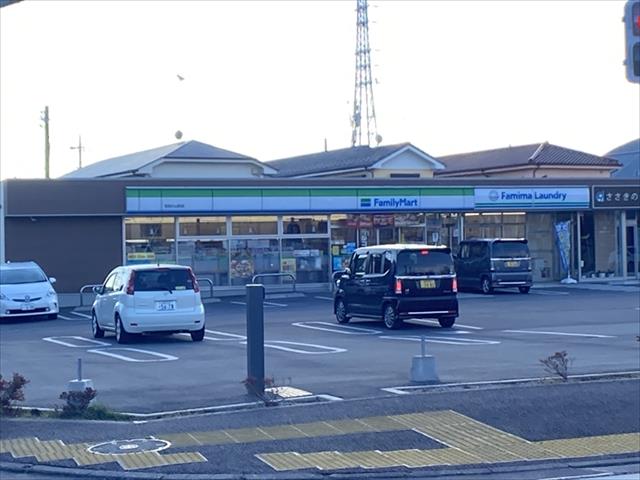 コンビニ　ファミリーマート町田小山町店（コンビニ）まで548m