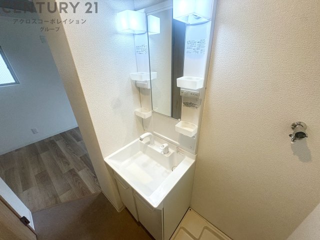 洗面設備　独立洗面台です