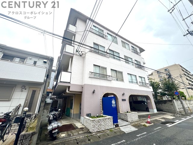 建物外観　買い物に便利な立地です☆