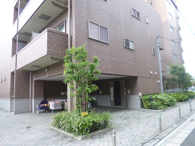 幼稚園・保育園　区立根津保育園（幼稚園・保育園）まで194m