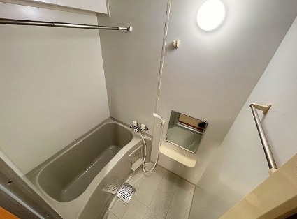 バス・シャワールーム　一日の疲れはこちらで癒しましょう