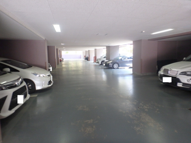 駐車場　駐車場