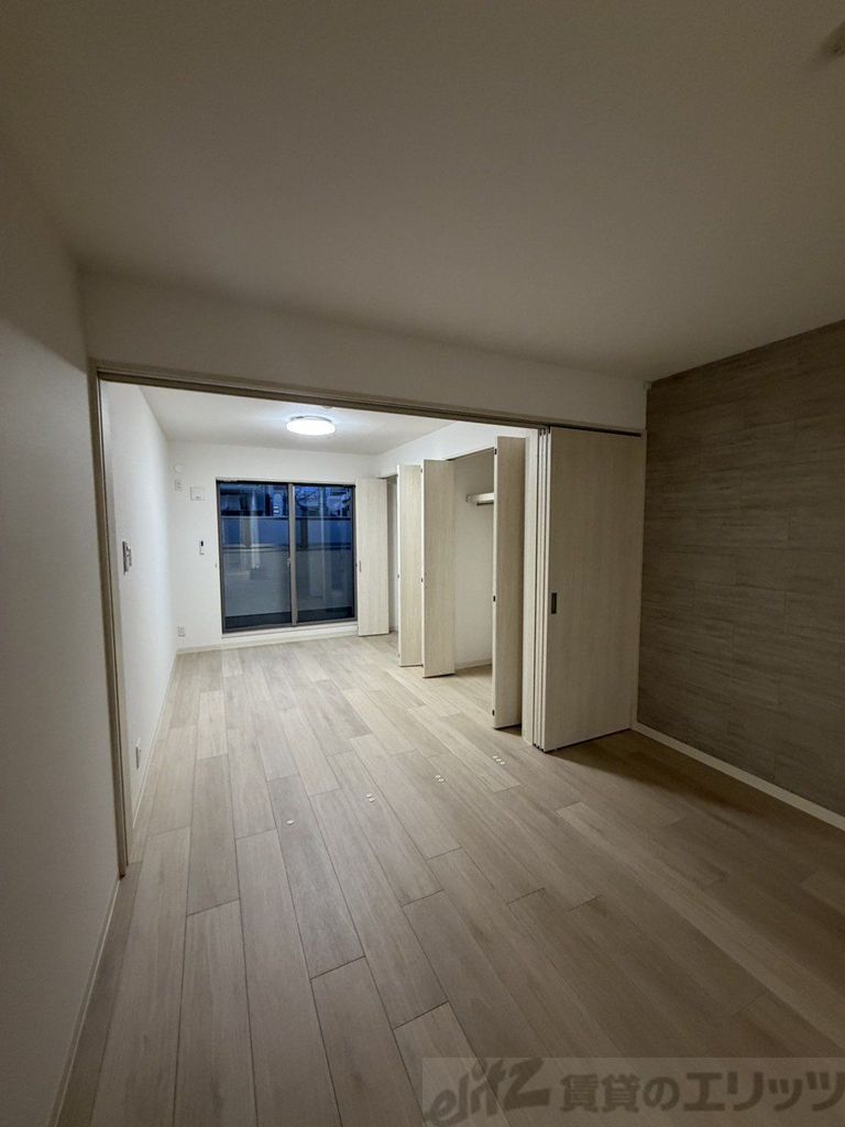 ピレーネ一津屋の居間写真