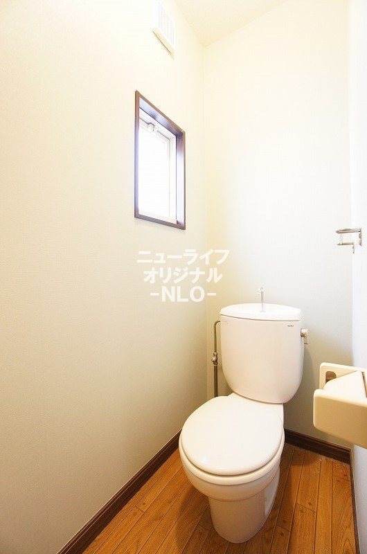トイレ　※同建物内別室参照。現況を優先致します。