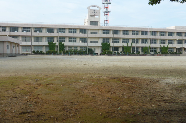 小学校　伊勢市立明野小学校（小学校）まで2087m