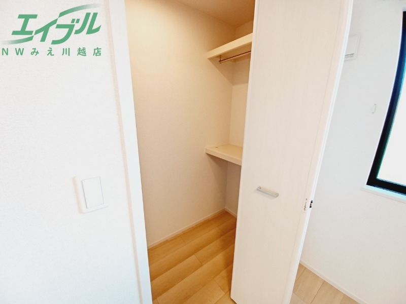 収納　同型タイプ画像