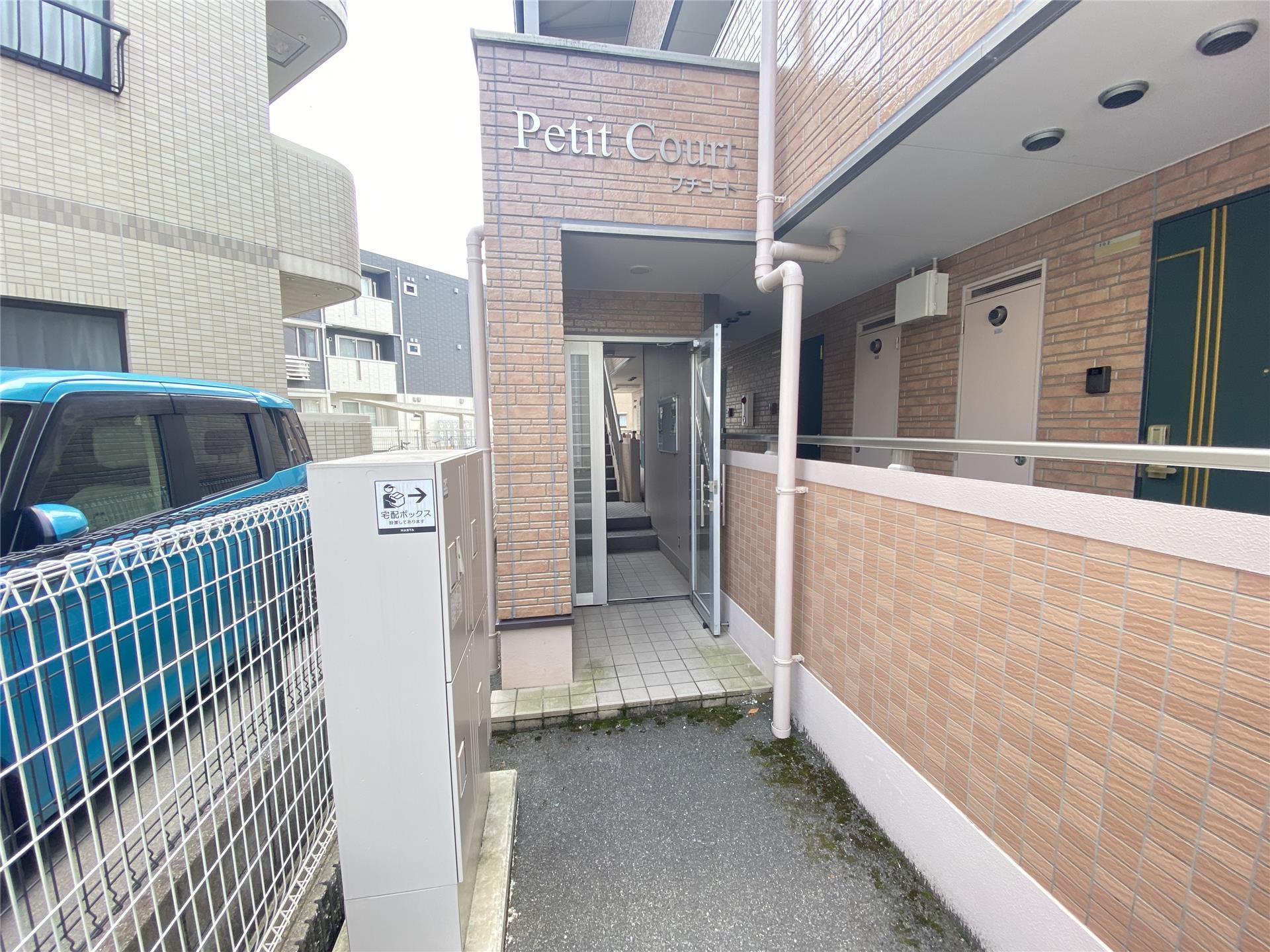エントランス　建物入口部分です♪