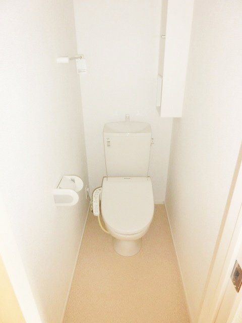トイレ　温水洗浄便座もございます