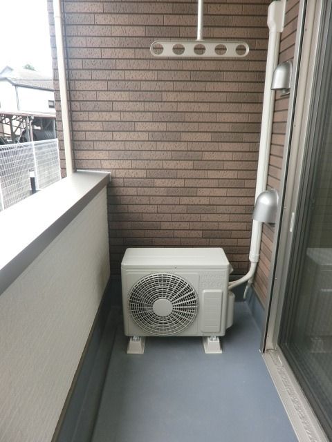 バルコニー　明るいバルコニー