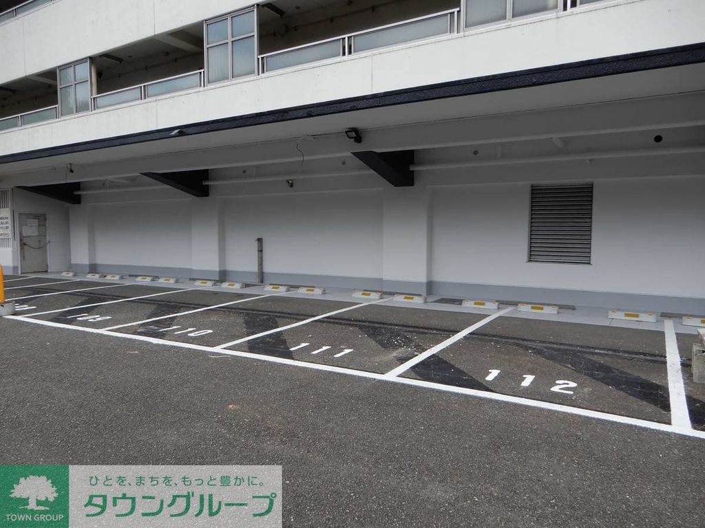 駐車場　駐車場