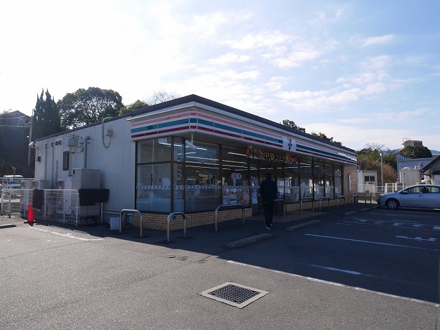 コンビニ　セブンイレブン福岡桜坂店（コンビニ）まで216m