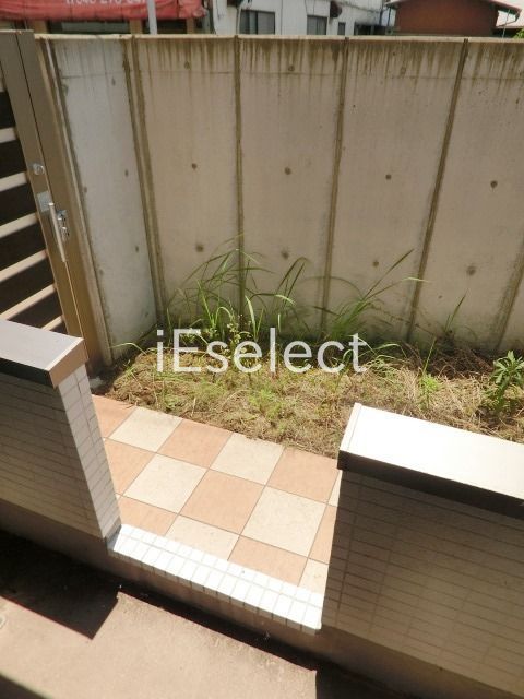 バルコニー　テラス付き