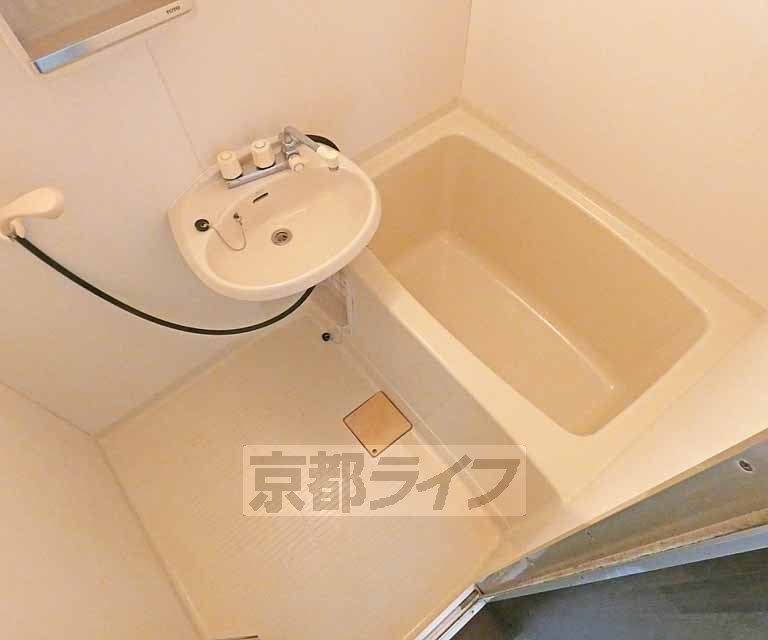 バス・シャワールーム　浴室です。
