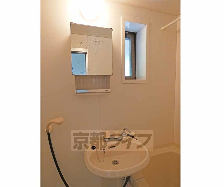 洗面設備　洗面台です。