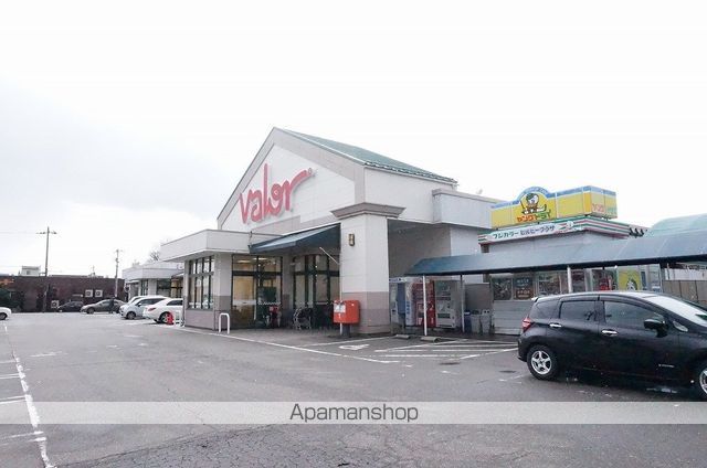 スーパー　バロー金沢元町店（スーパー）まで607m