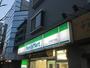 コンビニ　ファミリーマート代沢五丁目店（コンビニ）まで313m
