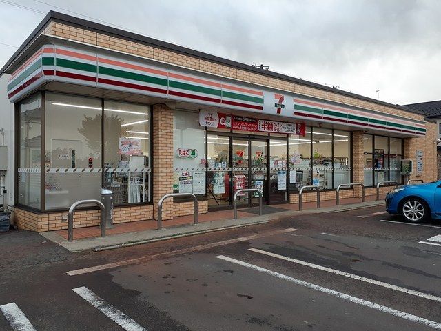コンビニ　セブンイレブン下越京ヶ瀬店（コンビニ）まで511m