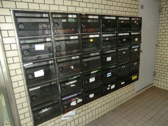 その他共有部分　ダイヤル式のポストです