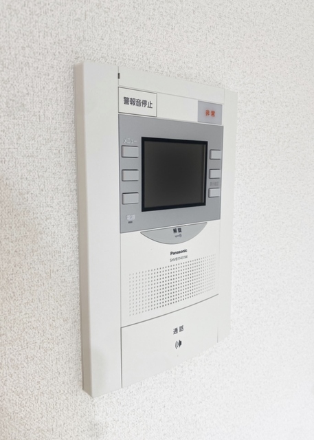 セキュリティ　モニターホンで来客を確認できます