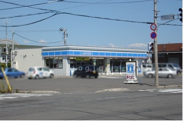 コンビニ　ローソン旭川豊岡12条1丁目店（コンビニ）まで566m