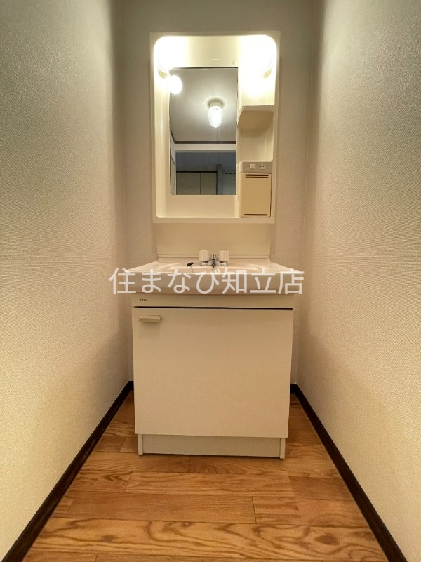 洗面設備　同型別部屋写真