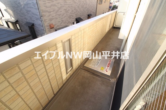 バルコニー　同間取り別部屋の写真です