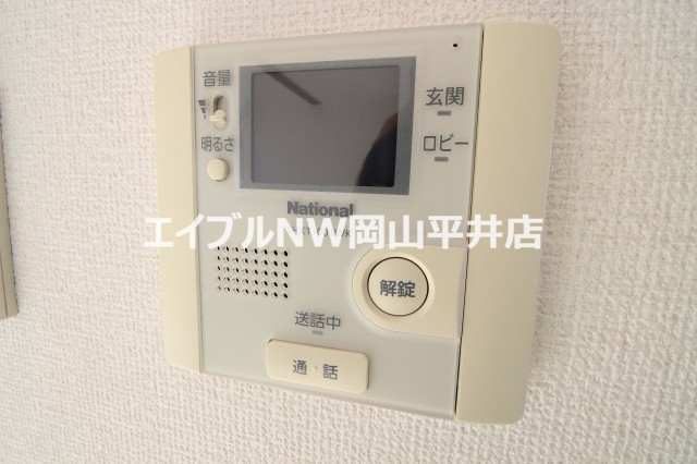 セキュリティ　同間取り別部屋の写真です