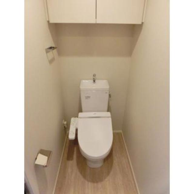 トイレ　※写真は同タイプ住戸です。