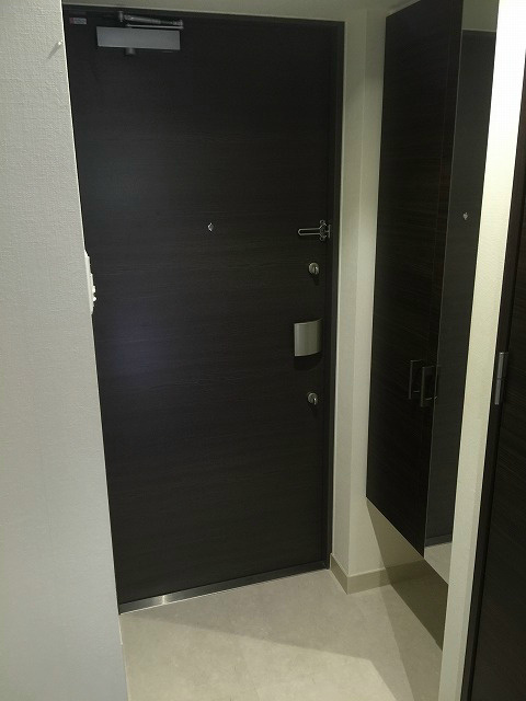 玄関　※別部屋のお写真になります