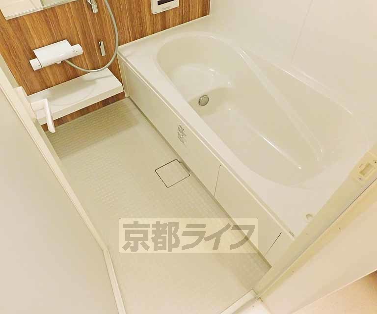 バス・シャワールーム　こんな広いお風呂・・・憧れです・