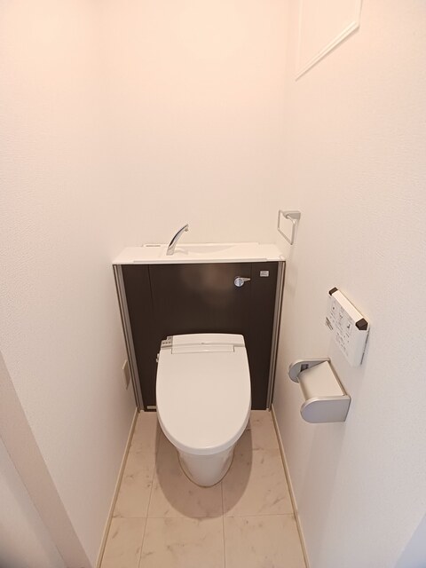 シャロル東福山のトイレ写真