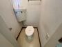 トイレ　こちらはトイレです。清潔感があり、安心して使用できます。