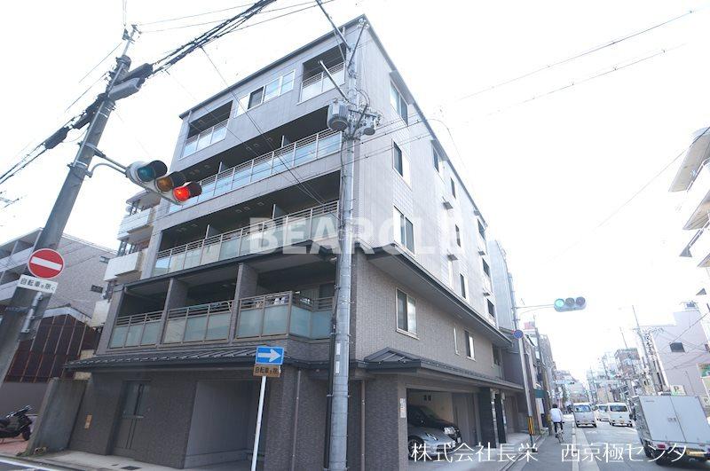 建物外観　落ち着いた雰囲気の外観です