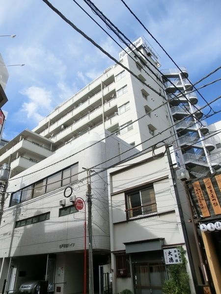 建物外観　通勤買物便利な立地