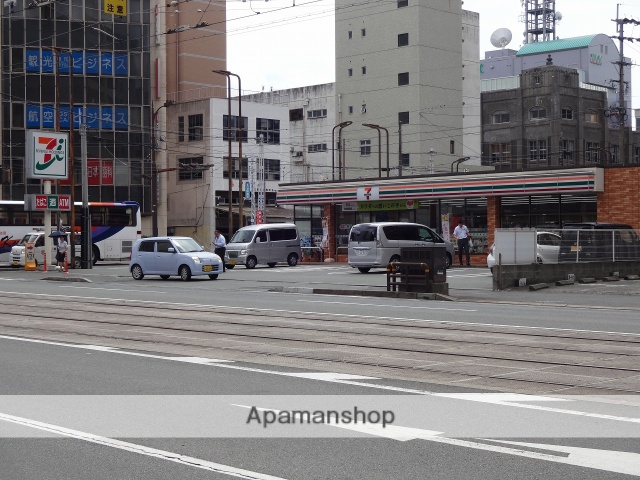 コンビニ　セブンイレブン（コンビニ）まで440m