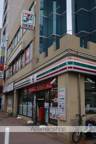 コンビニ　セブンイレブン（コンビニ）まで727m