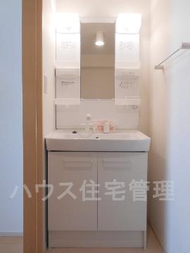 洗面設備　洗髪洗面化粧台