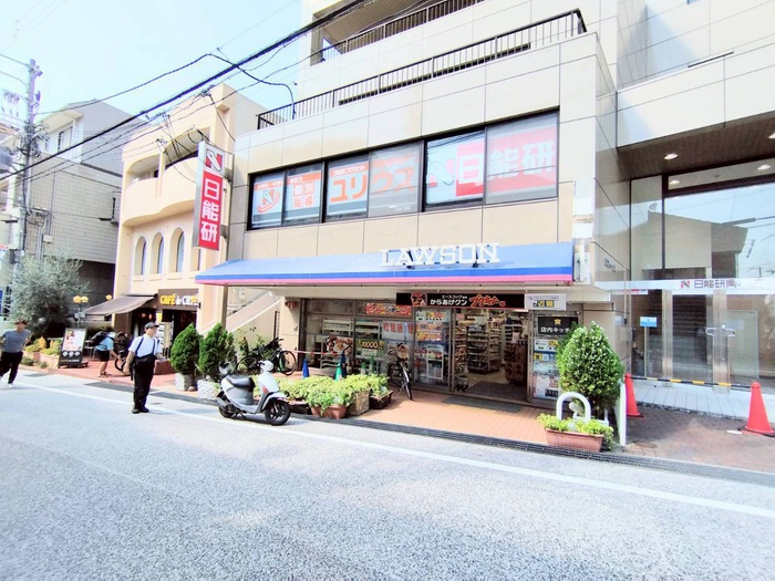 コンビニ　ローソン（コンビニ）まで500m