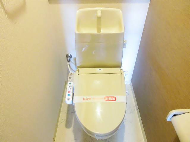 トイレ　ウォシュレット付きのトイレです
