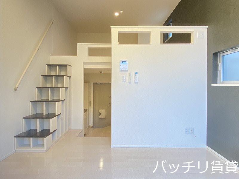 居室・リビング　画像は、同型タイプの為、現状を優先いたします。