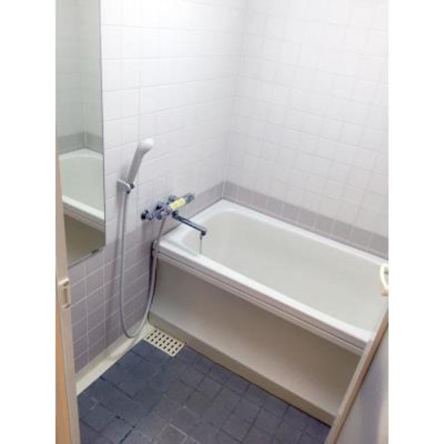 バス・シャワールーム　※写真は同タイプ住戸です。